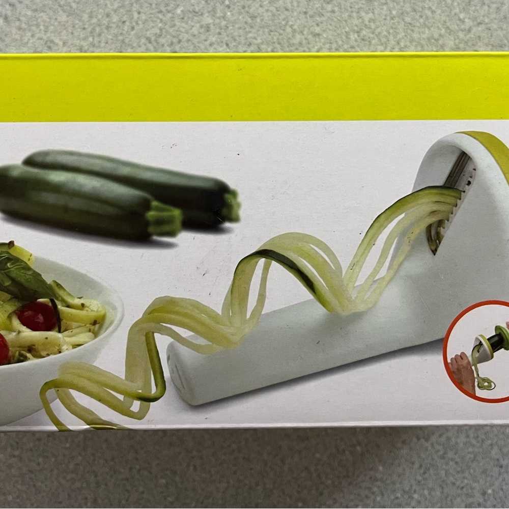 Chef’n Twist Spiral Slicer - like new!